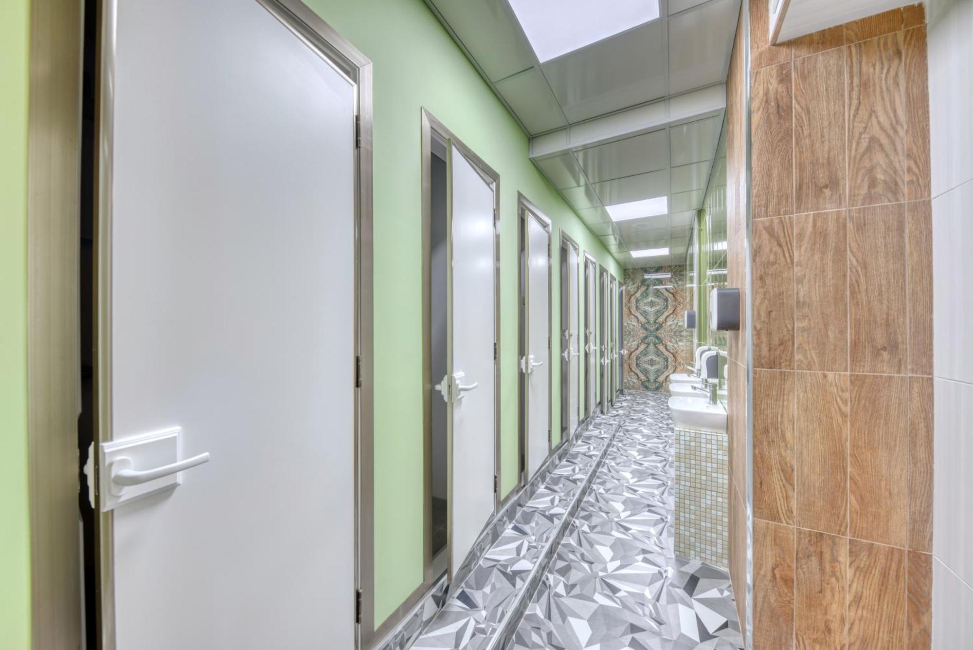 Tropica Inn Hostel Ереван Екстериор снимка